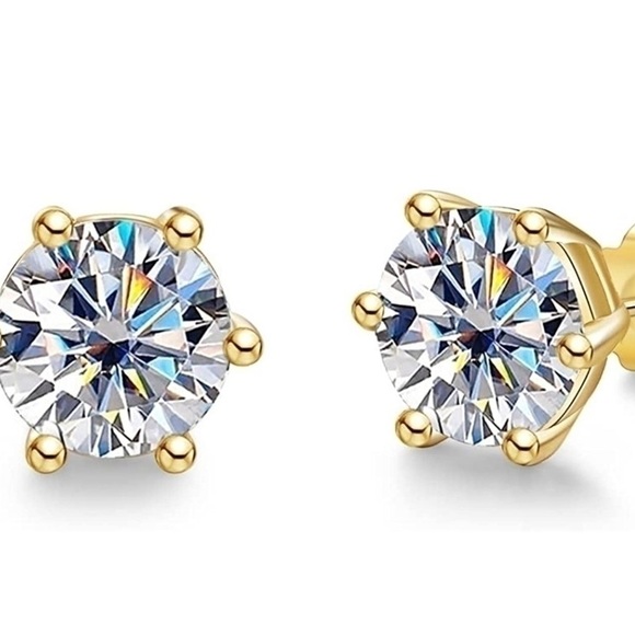 Designer Jewelry For Women: Elegant Gold & Silver  Elegant Gold and Silver Stud Earrings